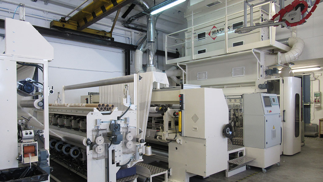 Direct feeding machine with quilter