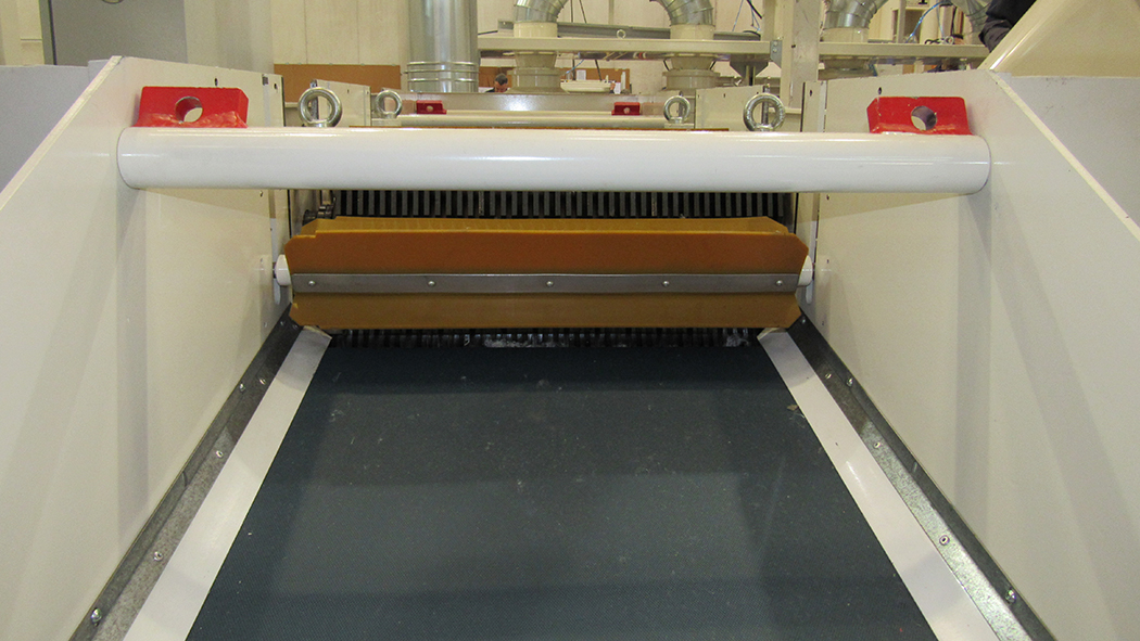 foam cutting machine